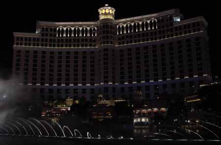 Las Vegas Bellagio 
Click for movie clip(1.5 MB windows media)