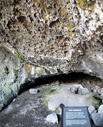 Lava Beds National MonumentMushpot Cave