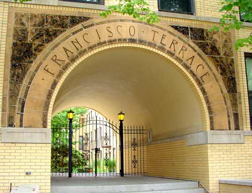 Francisco Terrace , Frank Lloyd Wright